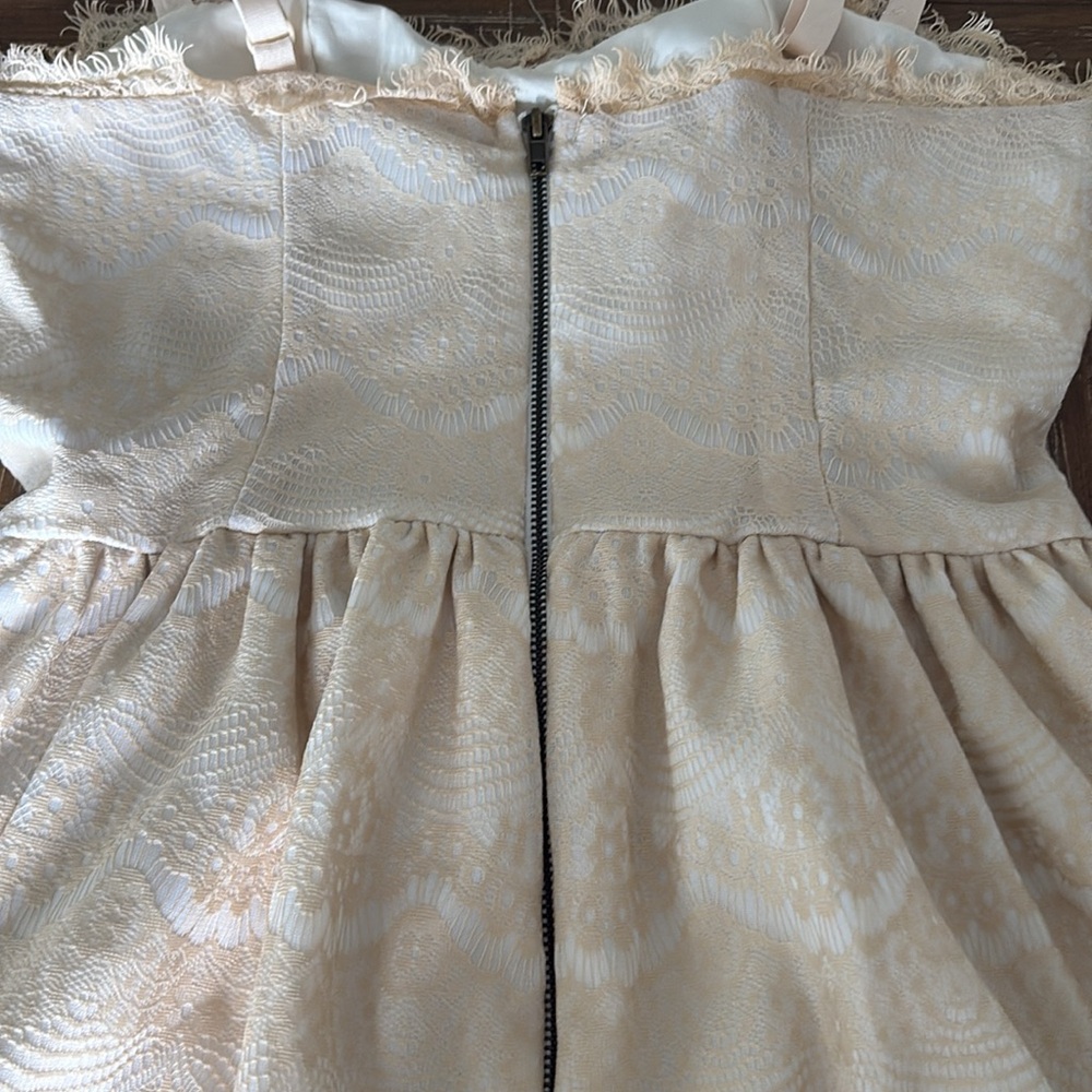 Cream-Mini-Dress - Picture 4 of 5